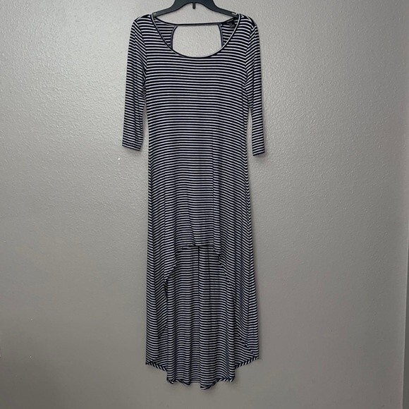 Forever 21 High low striped dress back keyhole 3/4 sleeve size M blue/white - Picture 1 of 9